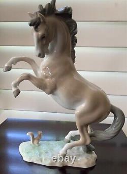 1965 Lladro Nao horse and Squirrel Porcelin Figurine