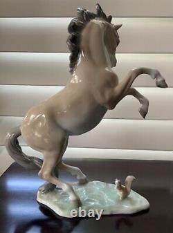 1965 Lladro Nao horse and Squirrel Porcelin Figurine