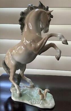 1965 Lladro Nao horse and Squirrel Porcelin Figurine