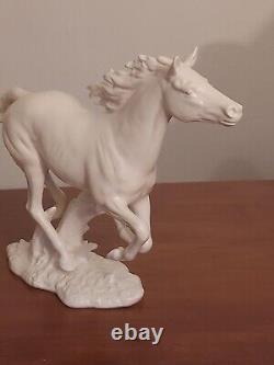 1972 GOEBEL W Germany RUNNING HORSE Porcelain 12 WHITE BEAUTY Figurine 3230227