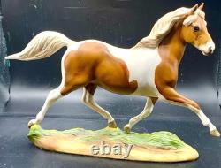 1988 Franklin Mint Misty of Chincoteague Pinto Horse Statue by Pamela Du Boulay