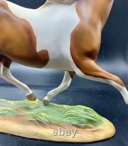 1988 Franklin Mint Misty of Chincoteague Pinto Horse Statue by Pamela Du Boulay