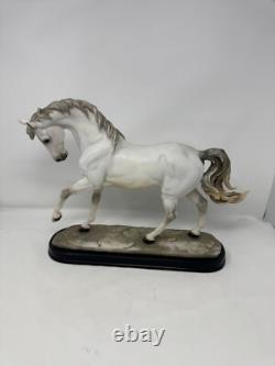 2003 Spring White Porcelain Horse Figurine Statue on Base Elegant Collectible