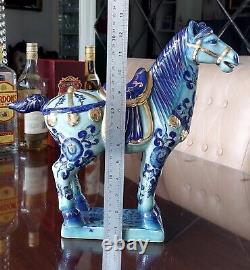 A pair Chinese porcelain B/W Large horse figurines chinoiserie