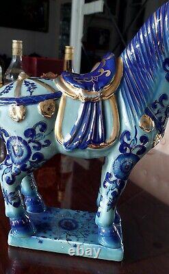 A pair Chinese porcelain B/W Large horse figurines chinoiserie