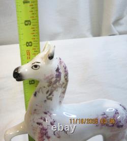 Amazingstafforshire Ware Englandwhite Horse With Purple & Gold On Blue Base
