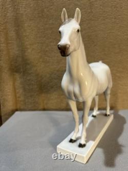 B & G White Arabian Horse # 2271 HE Porcelain Pre- Owned