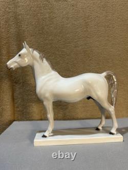 B & G White Arabian Horse # 2271 HE Porcelain Pre- Owned