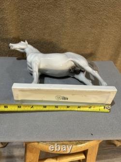 B & G White Arabian Horse # 2271 HE Porcelain Pre- Owned