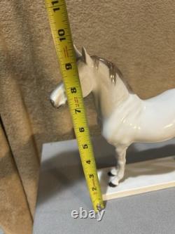 B & G White Arabian Horse # 2271 HE Porcelain Pre- Owned