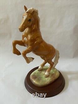 BESWICK Rearing Palomino Welsh Cob With Stand