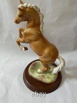 BESWICK Rearing Palomino Welsh Cob With Stand