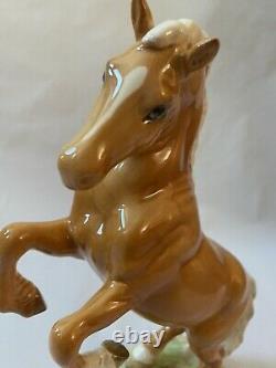 BESWICK Rearing Palomino Welsh Cob With Stand