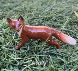BESWICK(S)#1501 HUNTSMAN RED JACKET WithHOUND DOG In PURSUIT FOX? GreatCond