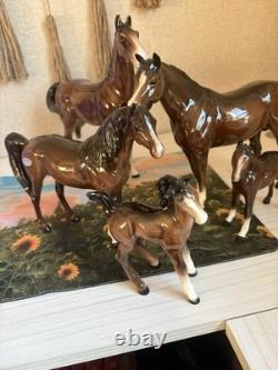 Beswick England English Porcelain Horse Set