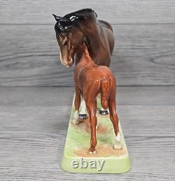 Beswick England Mare & Foal Horse Porcelain 1811 Figurine Brown & Bay READ