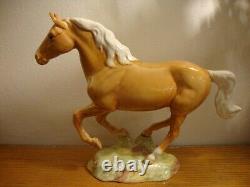 Beswick Galloping Palomino Horse Pony 1374 Excellent Condition