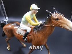 Beswick Horse #1037 JOCKEY GREEN/YELLOW ON WALKING HORSE 24 8.5 H X 10 L 1976