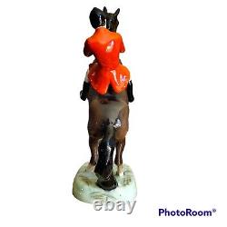 Beswick Huntsman on Rearing Horse No 868, foxhunting figurine