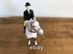 Beswick Huntswoman No 1730 light dappled grey