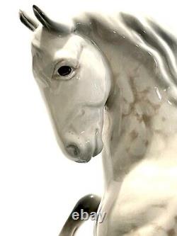 Beswick dappled grey horse figurine, tucked head original label, hand painted