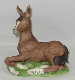 Boehm Porcelain HORSE Sculpture 40123 RESTING CHESTNUT COLT New