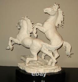 Boehm Porcelain HORSE Sculpture 5005 AMERICAN MUSTANGS With Base