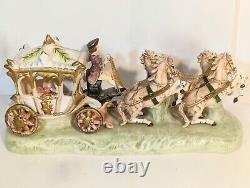 Capodimonte Amani Porcelain Horse Drawn Royal Carriage Rare withN stamp near-mint