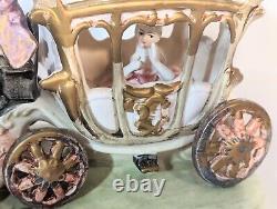 Capodimonte Amani Porcelain Horse Drawn Royal Carriage Rare withN stamp near-mint