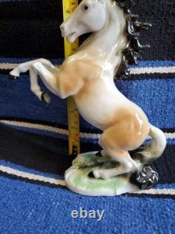 Capodimonte Rearing Porcelain Stallion / Horse Works Of Art