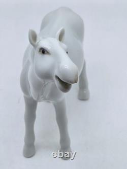 Chinese export blanc de china porcelain horse figurine