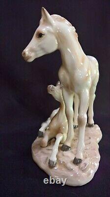 Echt Altmann Norcrest #A270 ceramic porcelain horse two foals figure Japan