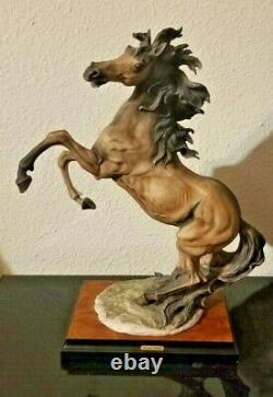Florence Giuseppe Armani RAMPANT HORSE Porcelain Ltd Edition Low number figurine