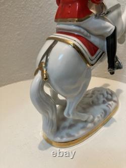 GEROLD-PORZELLAN #7083-VIENNA RIDING SCHOOL HORSE & RIDER-Lot M29