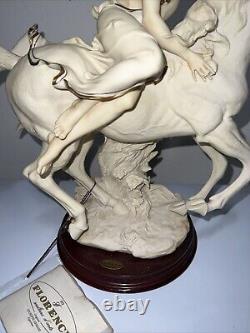 GIUSEPPE ARMANI FIGURINE LIBERTY GIRL ON HORSE BACK RIDING, excellent