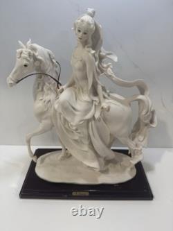Giuseppe Armani Florence Figurine 1985 Lady On Horse 100% Authentic