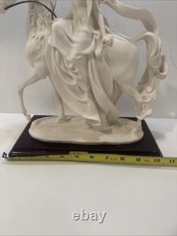Giuseppe Armani Florence Figurine 1985 Lady On Horse 100% Authentic