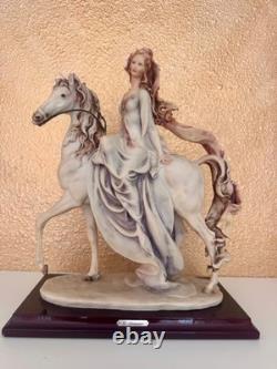 Giuseppe Armani Florence Figurine Lady On A Horse 695