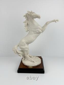 Giuseppe Armani Florence Rearing Horse 0551-A Porcelain Figurine Italy 1982