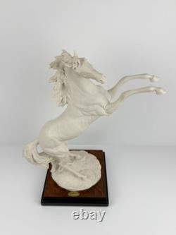 Giuseppe Armani Florence Rearing Horse 0551-A Porcelain Figurine Italy 1982
