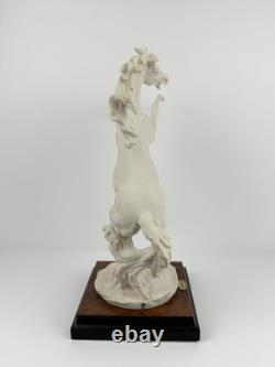 Giuseppe Armani Florence Rearing Horse 0551-A Porcelain Figurine Italy 1982