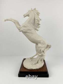 Giuseppe Armani Florence Rearing Horse 0551-A Porcelain Figurine Italy 1982