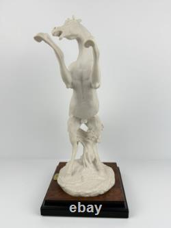 Giuseppe Armani Florence Rearing Horse 0551-A Porcelain Figurine Italy 1982