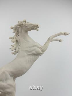 Giuseppe Armani Florence Rearing Horse 0551-A Porcelain Figurine Italy 1982