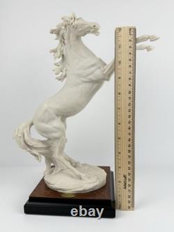 Giuseppe Armani Florence Rearing Horse 0551-A Porcelain Figurine Italy 1982