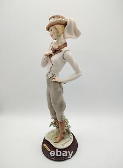 Giuseppe Armani Horsewoman Figurine Rider Girl 0910? Statue Capodimonte Florence