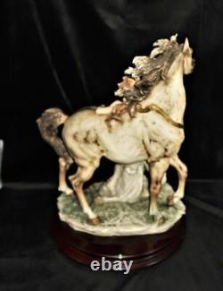 Giuseppe Armani Porcelain Figurine ARTEMIS 126-C LE 1188/5000 Lady with Horse