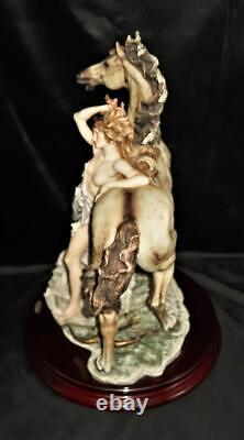 Giuseppe Armani Porcelain Figurine ARTEMIS 126-C LE 1188/5000 Lady with Horse