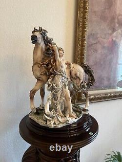 Giuseppe Armani Porcelain Figurine ARTEMIS 126-C LE 1417/5000 Lady with Horse