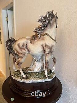 Giuseppe Armani Porcelain Figurine ARTEMIS 126-C LE 1417/5000 Lady with Horse